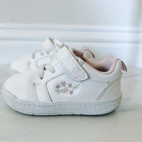 Stride Rite Other - Munchkin by Stride Rite White Floral Embroidered Isabella Toddler Sneakers - 5